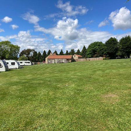 Hotel Bank Top Camping-North York Moors With Pitches For Caravans, Camper Vans And Tents à Pickering Extérieur photo