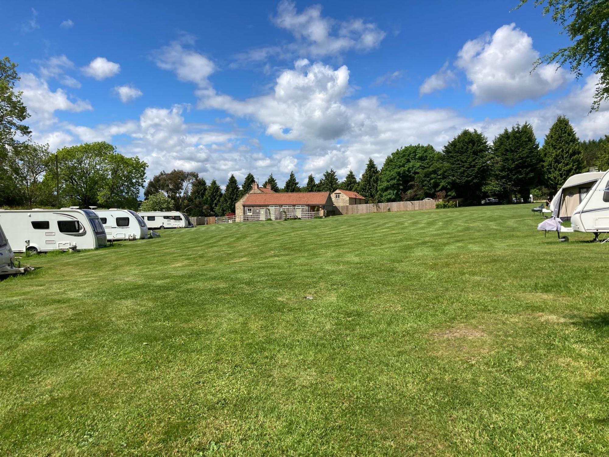 Hotel Bank Top Camping-North York Moors With Pitches For Caravans, Camper Vans And Tents à Pickering Extérieur photo